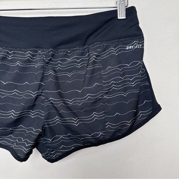 Nike Womens Medium Dri Fit Active Trainer Short In Black Color - Picture 10 of 11